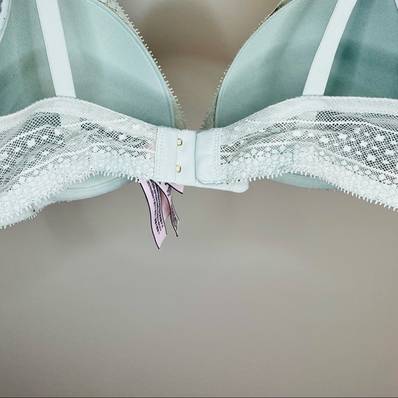 Victoria's secret 34D Plunge Bra, lace silhouettes, wear under deep cut dresses - Picture 2 of 5